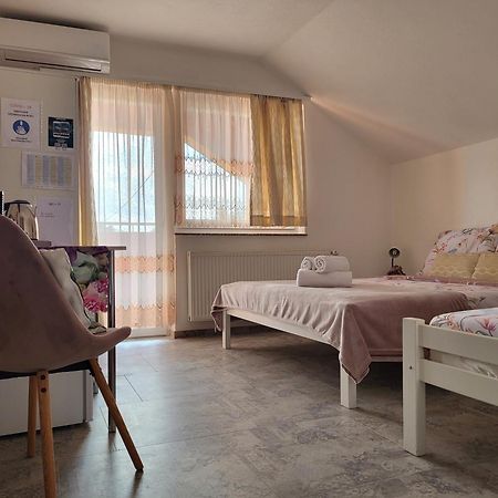 Rooms Sapina โคเรนนิซา ภายนอก รูปภาพ